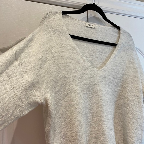 Jacqueline de Yong V-Neck Sweater in Size L - Picture 6 of 6